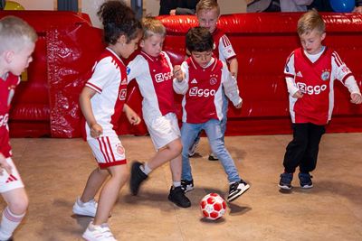 Met de dresscode zat het zondag wel snor. © Pro Shots