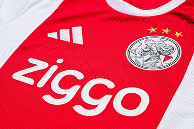 Witte bedrukking. Zoals het hoort! © Ajax Life