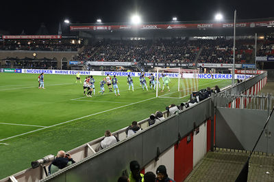 We zijn getuige van een doelpuntrijke avond. © De Brouwer