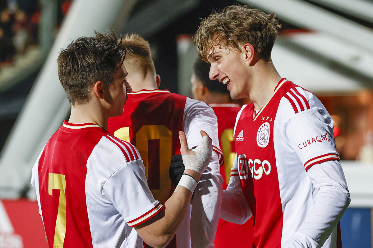 We zoeken ballenjongens/-meisjes voor Jong Ajax - Almere City!