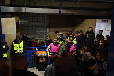 Snel de pub in. © De Brouwer