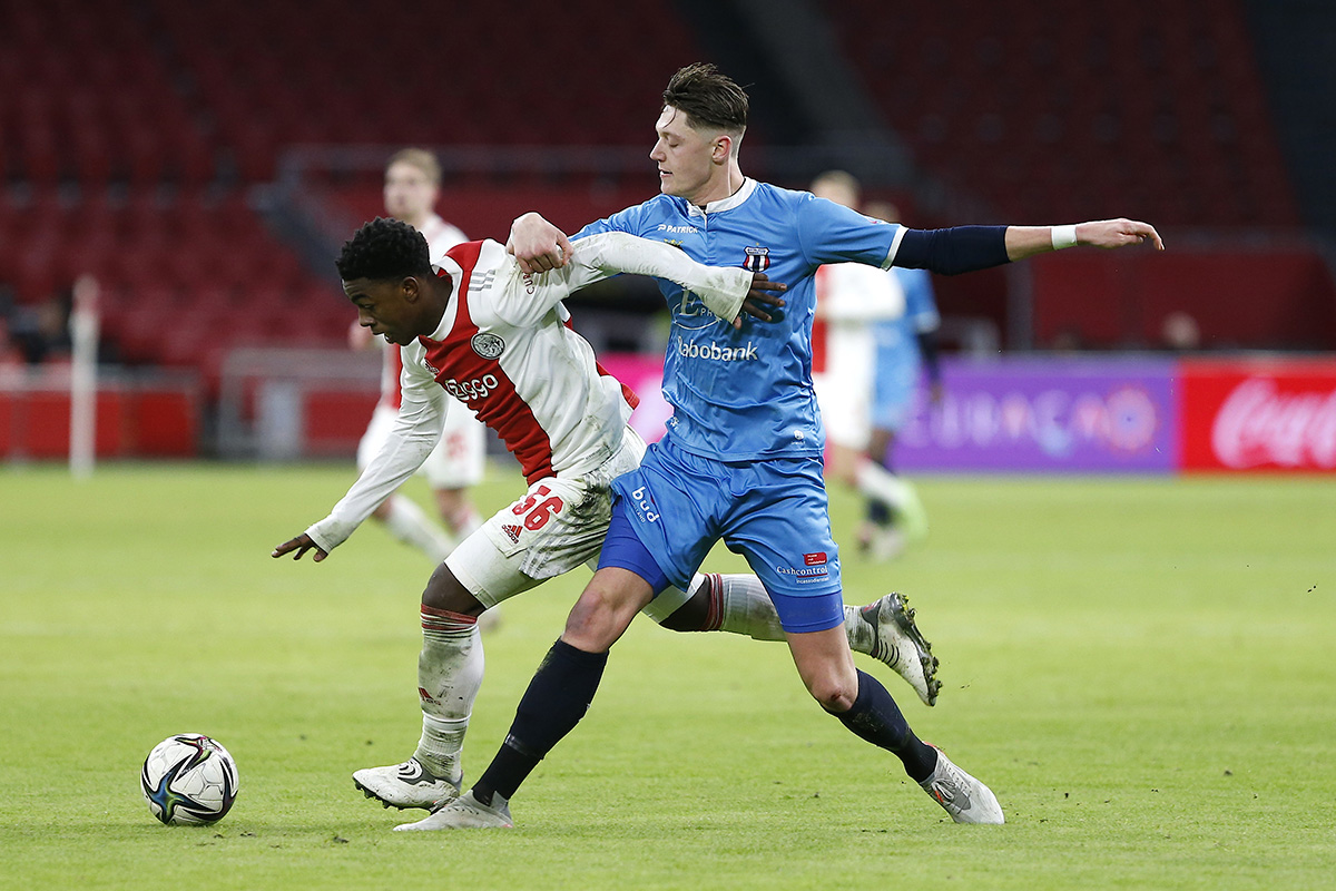 Van Axel Dongen 1200 (1)