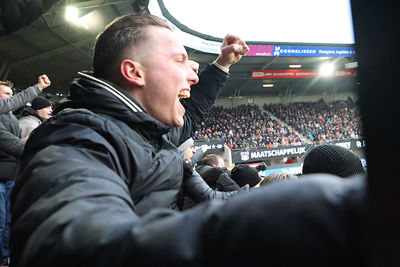 Eindelijk zit-ie erin! Pfff! © De Brouwer