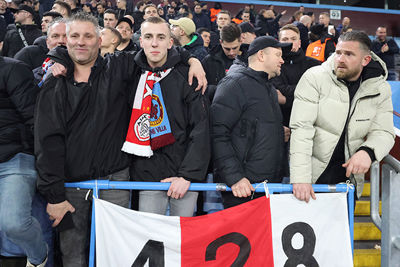 Nou, wat gaat de avond brengen? © De Brouwer