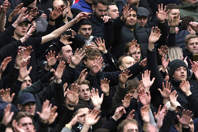 Nog meer handjes. © De Brouwer