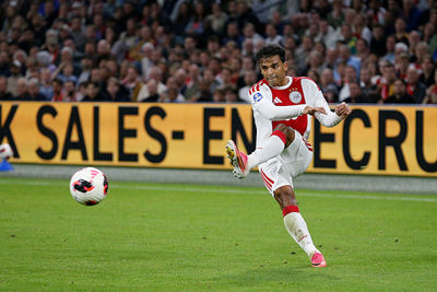 Wijndal lost al snel de geblesseerde Henrique af. © De Brouwer