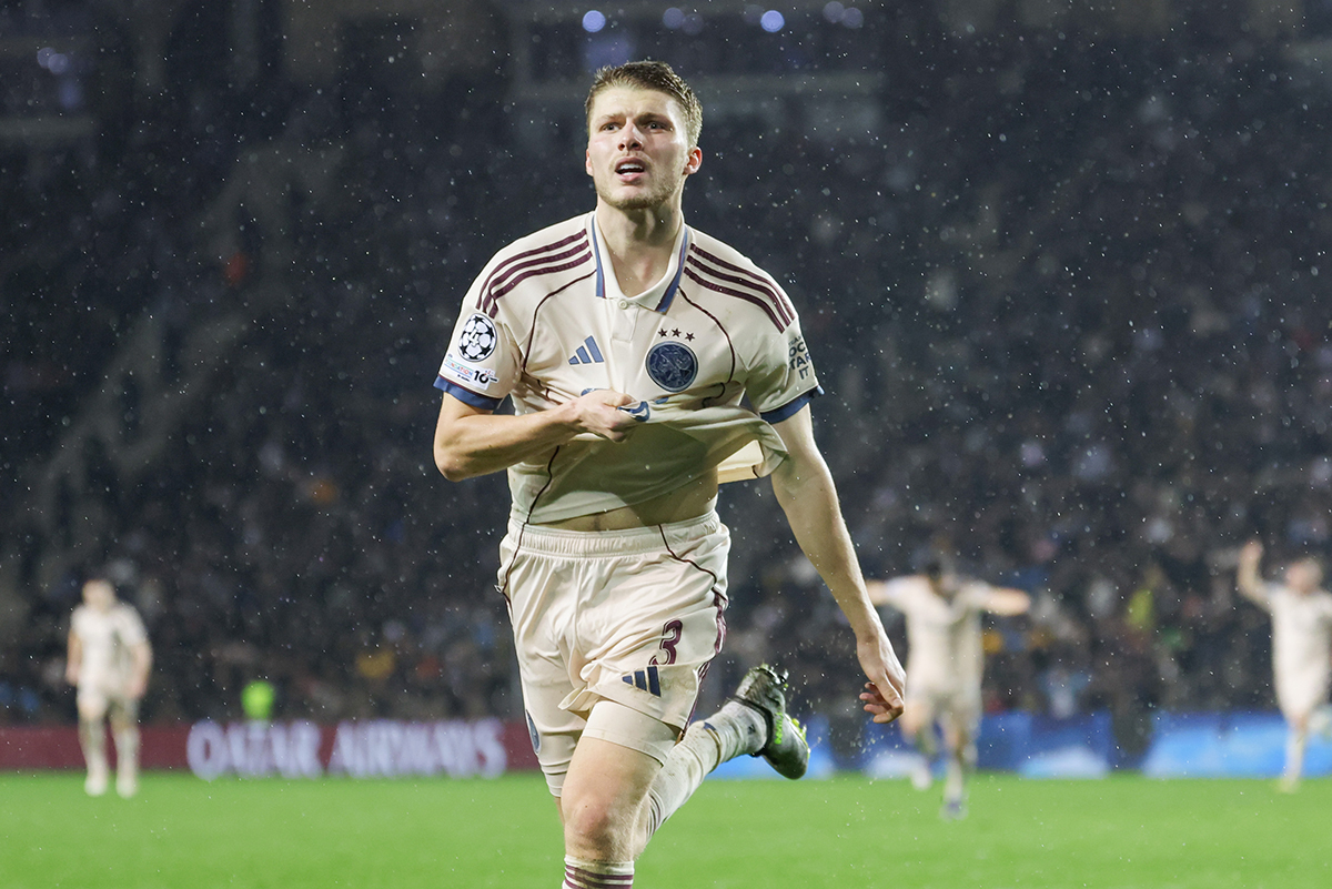 Boem! Gaaei laat uitvak ontploffen en verdient wallpaper!