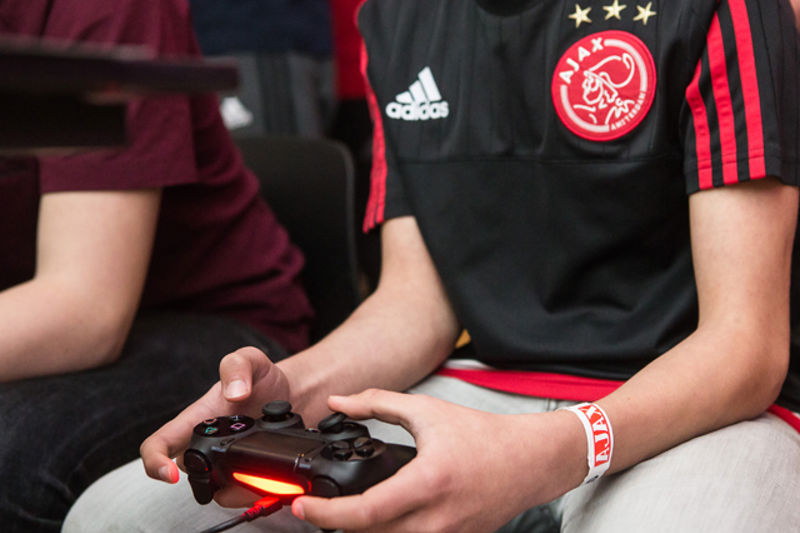 UsershyraDesktopajax_dataimagescf49413996a28a9f834a026103de9db5_normal