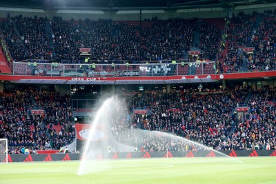 Goed dat PSV ook in moeilijke tijden wordt gesteund. En hoorbaar ook. © De Brouwer