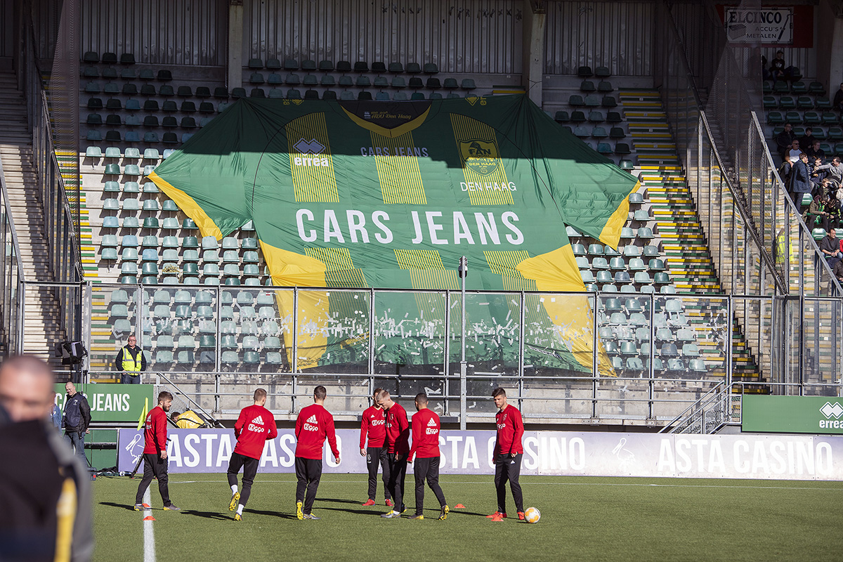 Uitfansadorechtszaakcar