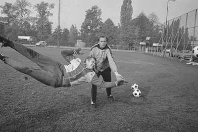 Piet hield ervan te worden afgebeuld door Bob Haarms. © AFC Ajax