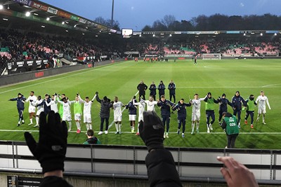 2-1-winst in Nijmegen. Bedankt mannen, tot de volgende! © De Brouwer