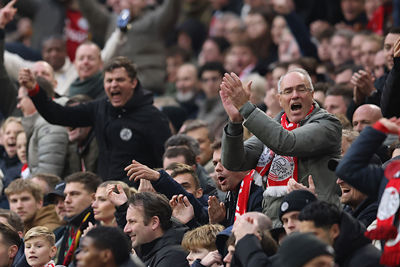 We zien een fris Ajax vol zelfvertrouwen en lef. © De Brouwer