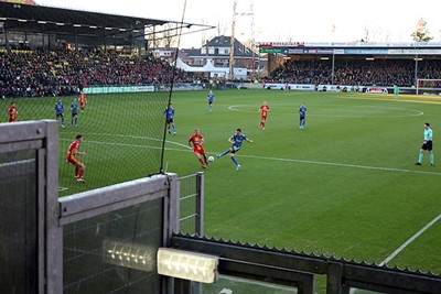 Ook hier lijkt Ajax kansrijk, maar de doelpunten vallen aan de overzijde. © De Brouwer