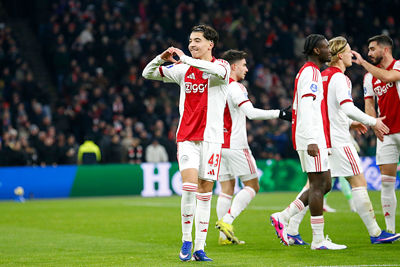 Ajaxhartjes op Valentijnsdag! © De Brouwer