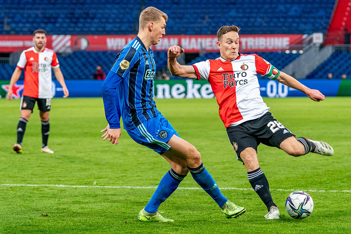 Wiedemeijer over ‘handsbal’ Schuurs: ‘Volgens de regels geen strafschop’