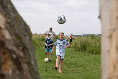 De bal moet hier dus doorheen. © Pro Shots