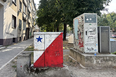 Deze elektriciteitskastjes zie je door heel de stad. © Ajax Life