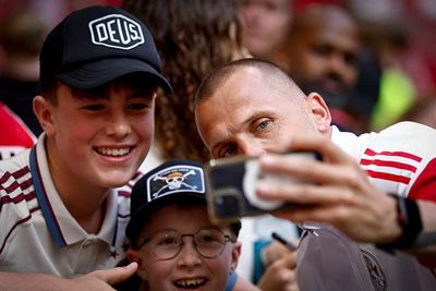 Hallo, trainer! © Pro Shots