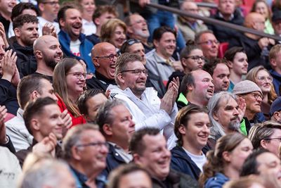 Op de schermen kwamen prachtige beelden van 15 mei voorbij. © Pro Shots