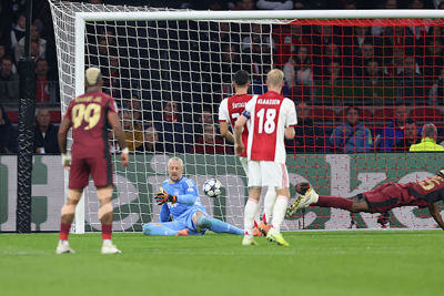 Voorzet Sané, kopballetje Osimhen: 0-1. © De Brouwer