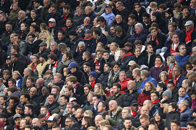 Lamgeslagen, zo voelen we ons. © De Brouwer