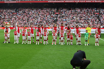 We beginnen natuurlijk niet zonder onze mascottes. © SV Ajax