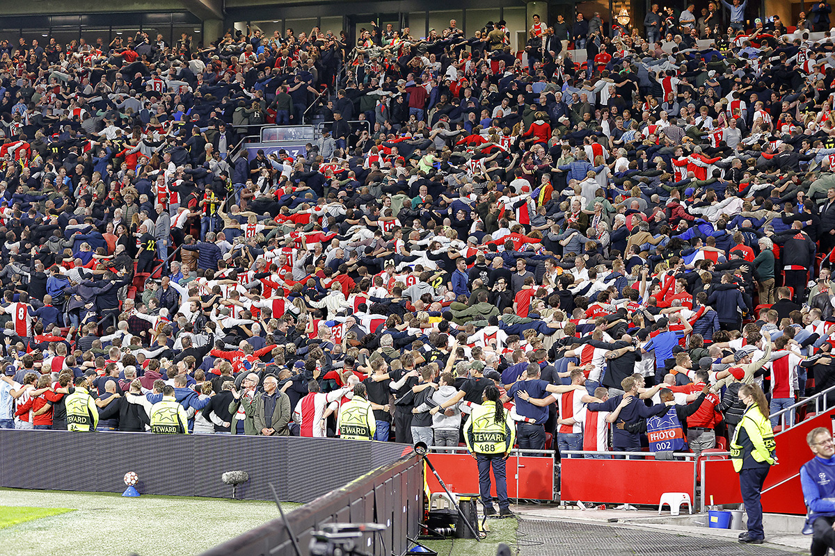 Heerlijke beelden: supporters gaan los op magische avond!