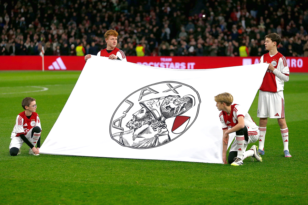 Word vlag- of vaandeldrager bij Ajax - Burnley!