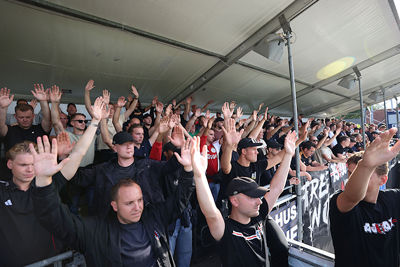 Handen, handen, handen! © De Brouwer