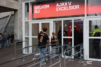 Nou ja, maar snel het stadion in. © De Brouwer