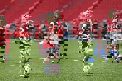 Dribbelen als Antony! © De Brouwer