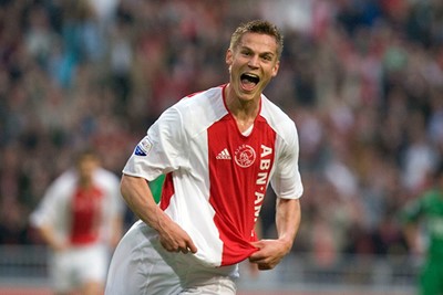 2005/06: Rosenberg is blij met zijn shirt, maar wéér die doorbroken baan... Brr! © AFC Ajax