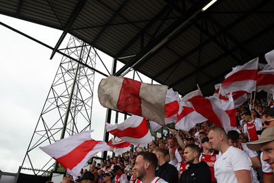 Wit-rood-wit vlagvertoon. Lekker. © De Brouwer