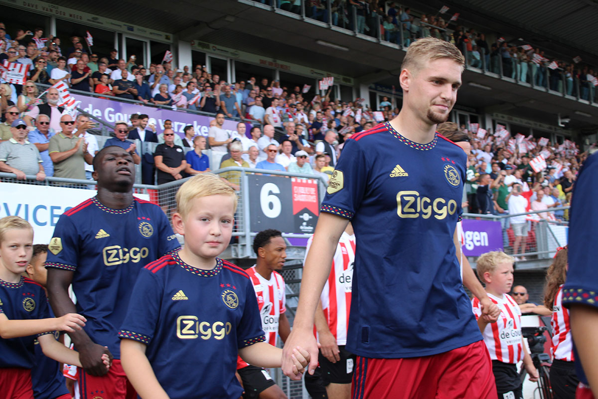 Taylor Mascottes 1200