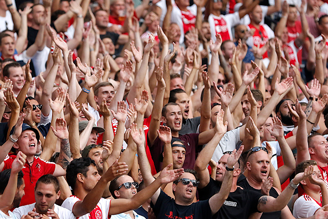 Seizoenkaart Ajax zeker niet de duurste van alle