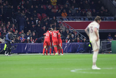 En daar is de 0-2. Knap ingeschoten, maar leuk is anders. © De Brouwer