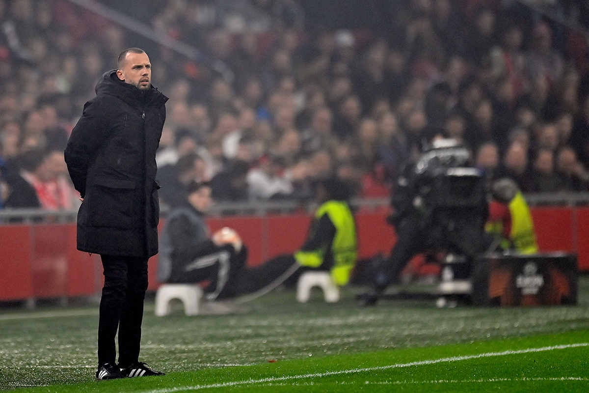 Heitinga zag geen angstig, maar voorzichtig Ajax