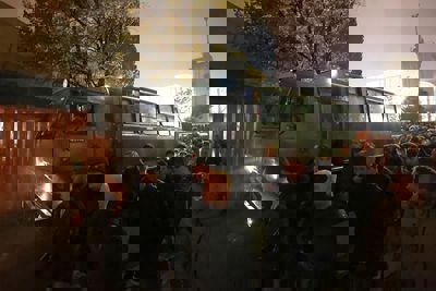 Er is veel beveiliging, maar allemaal erg vriendelijk. © De Brouwer