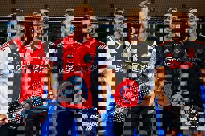 Team thuisshirt versus team uitshirt. © Pro Shots