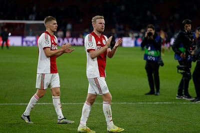 Op naar zondag. Op naar FC Utrecht-uit. Pfoe. © De Brouwer