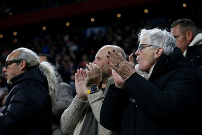 Het applaus voor de kleine Ajacied is warm. © De Brouwer