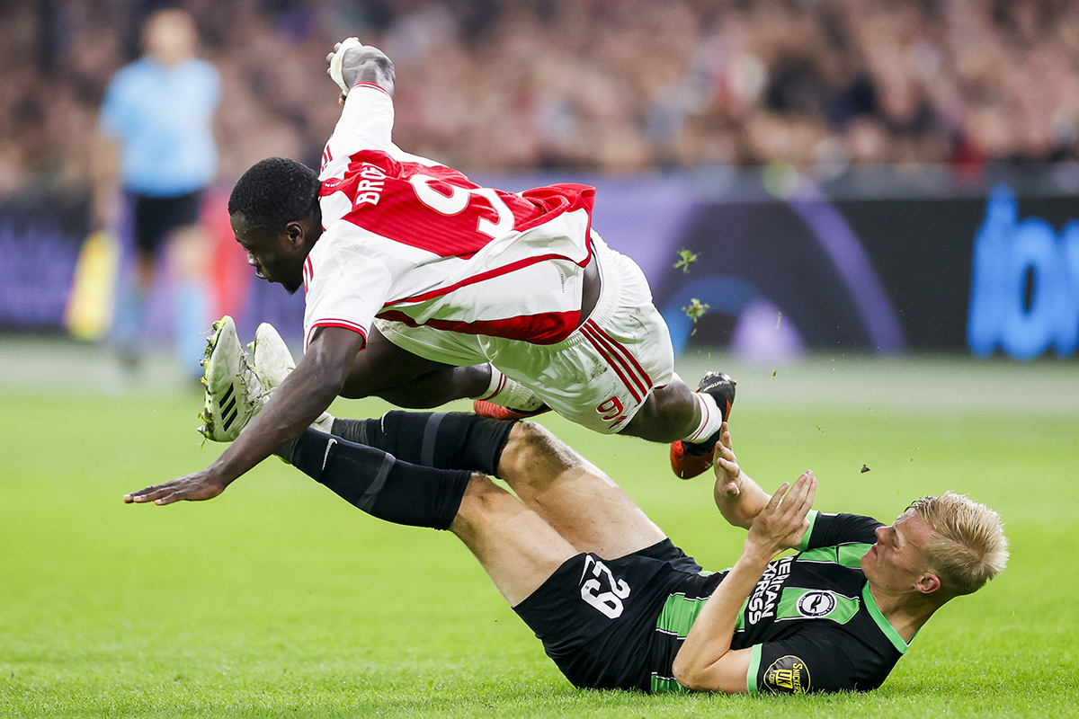 Dit valt op terwijl Ajax ook in eigen huis verliest van Brighton
