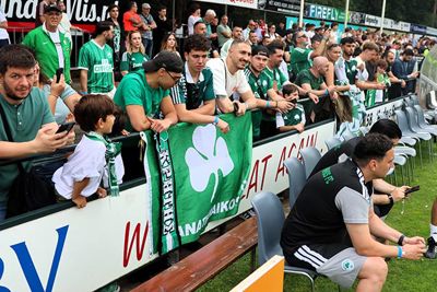 Of er ook Griekse supporters waren? Oh, jazeker. © SV Ajax