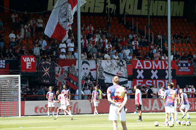 Hup, naar het stadion. © De Brouwer