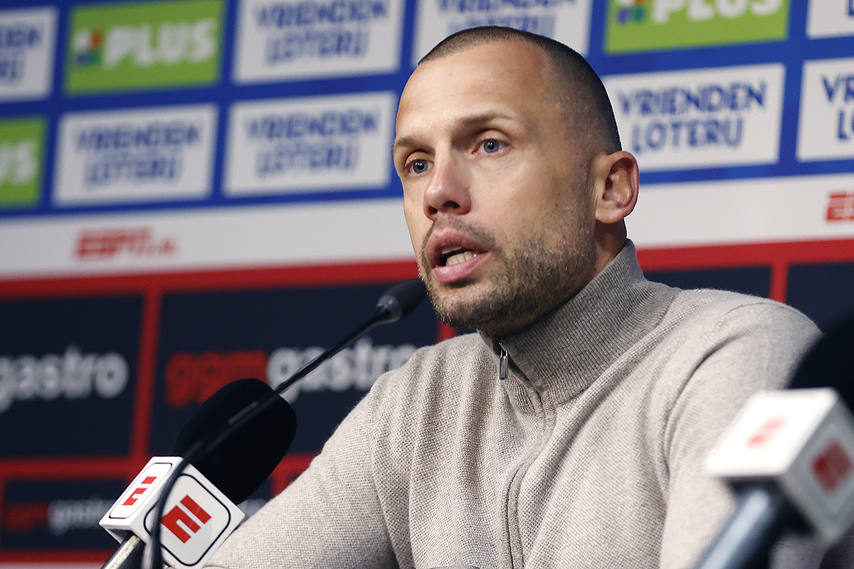 Heitinga gaat na zege op FC Twente in op ‘onwaarheden’ rondom Gloukh