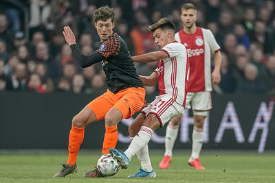 Mocht er toch een keertje gevaar dreigen, dan trekt slagerij-Martínez een mes! © Pro Shots