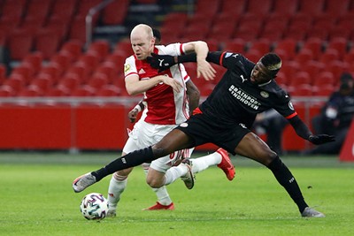 Het was een meeslepende Ajax - PSV, maar zonder echte opstootjes. © De Brouwer