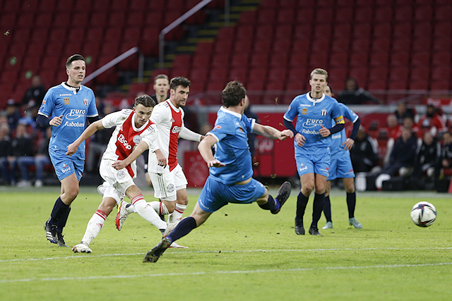 Hoppa! Regeer tekent voor de 5-0! © De Brouwer