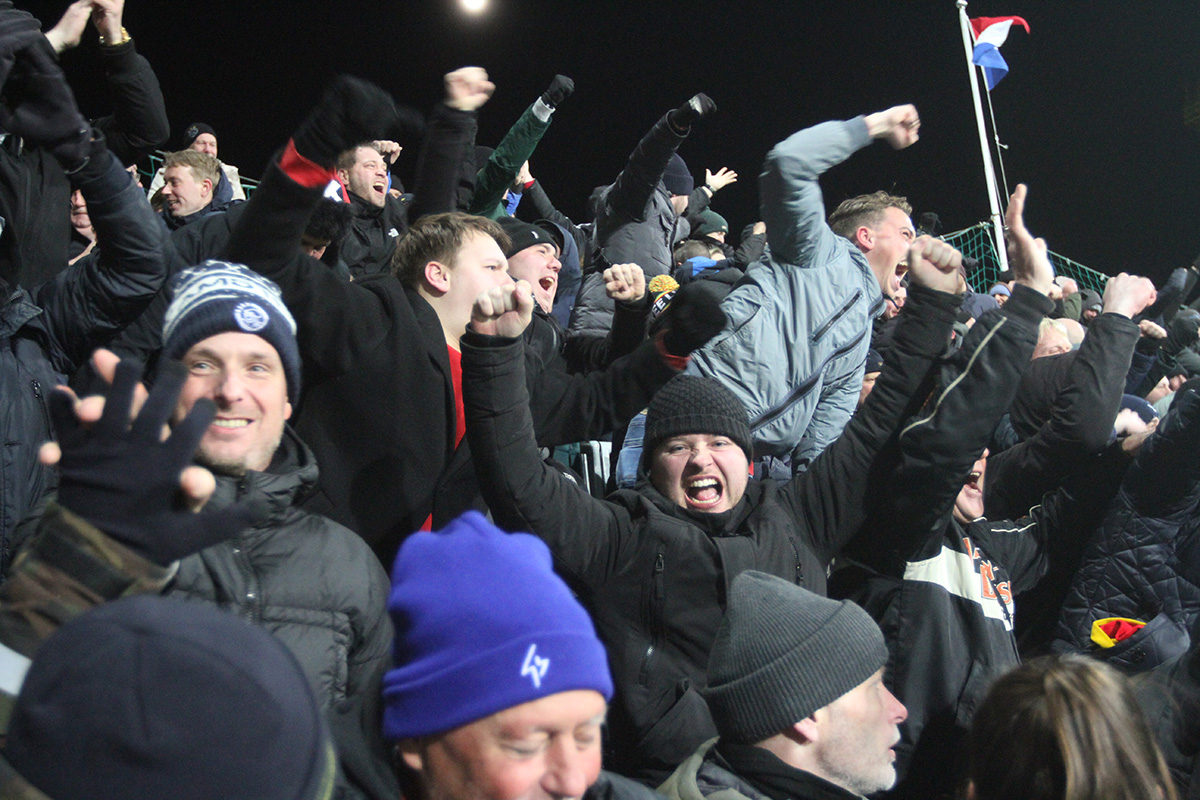 Dapp’re strijders in uitvak laten zich gestolen zege goed smaken